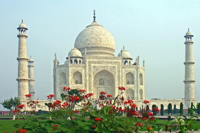 India-6117 - Taj Mahal (Dennis Jarvis)  [flickr.com]  CC BY-SA 
License Information available under 'Image Sources'