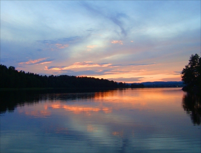 Lake Gerdsken (David J)  [flickr.com]  CC BY 
License Information available under 'Proof of Image Sources'