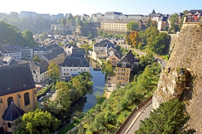 Luxembourg-5101 - Climbers & Tourists (Dennis Jarvis)  [flickr.com]  CC BY-SA 
License Information available under 'Proof of Image Sources'