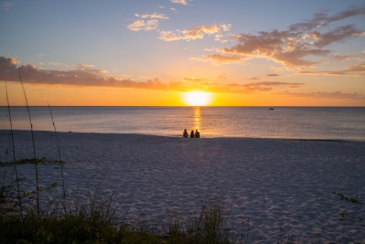 Naples Beach, Florida (Roman Boed)  [flickr.com]  CC BY 
License Information available under 'Proof of Image Sources'