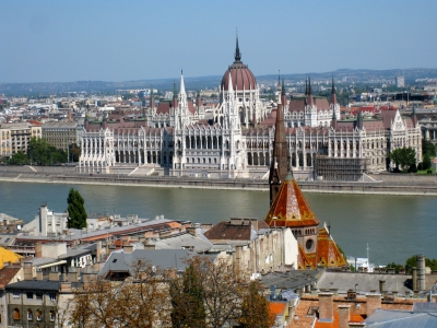 Parliament Building (Broadbandito)  [flickr.com]  CC BY 
License Information available under 'Proof of Image Sources'