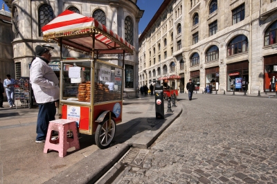 Street Vendors (Miguel Virkkunen Carvalho)  [flickr.com]  CC BY 
License Information available under 'Proof of Image Sources'