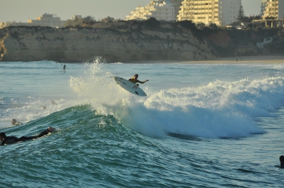 Surf Algarve (Tiago J. G. Fernandes)  [flickr.com]  CC BY 
License Information available under 'Proof of Image Sources'