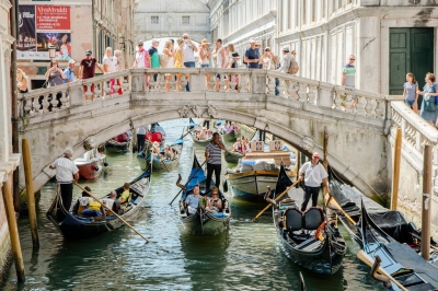 Venice - Italy (Sandor Somkuti)  [flickr.com]  CC BY-SA 
License Information available under 'Proof of Image Sources'